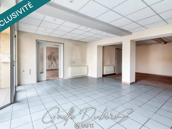 LOCAL COMMERCIAL***Pré visite 3D disponible sur demande***