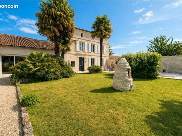 Maison 6 pièces 320 m²