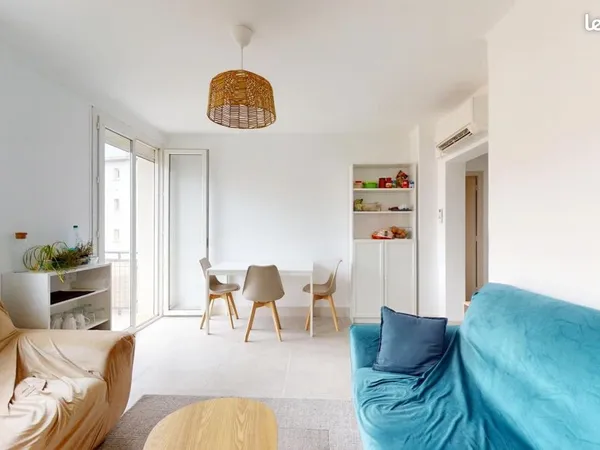 Chambre 4 pièces 66 m²