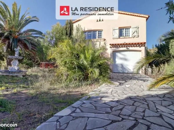 Villa 8 pièces 176 m²