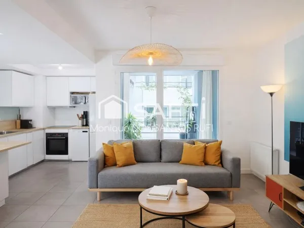 Euromed Arenc - T3 lumineux avec 2 terrasses, ascenseur et parking en sus