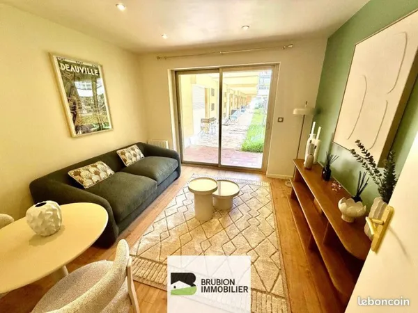 Studio 1 pièce 18 m²