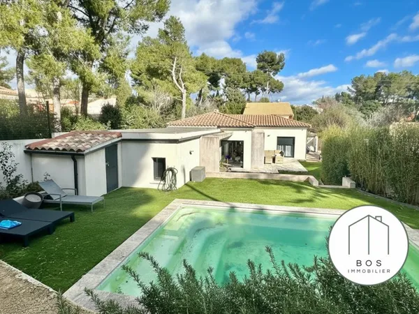 Villa contemporaine avec piscine