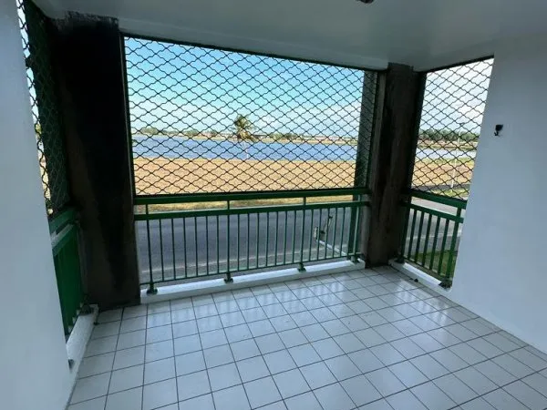 À Kourou, grand appartement type 4 avec terrasse à acheter