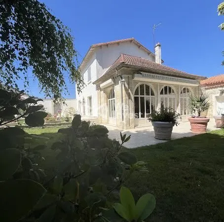 Maison 4 pièces 182 m²