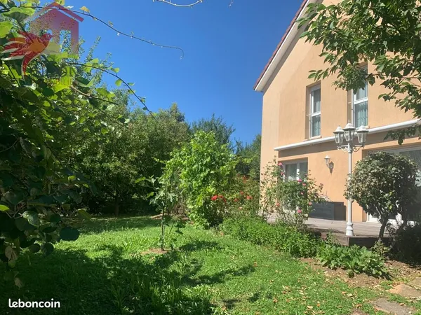 Propriété 8 pièces 215 m²