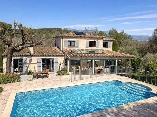 Maison 7 pièces 195 m²