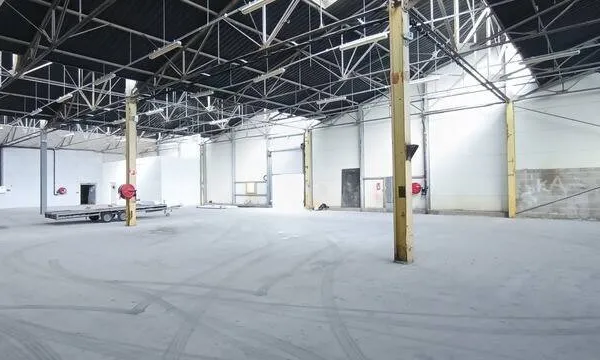 Entrepôt 997 m²