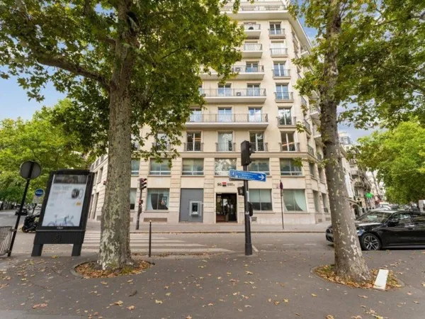 Bureaux 724 m²