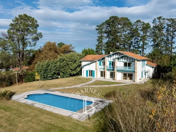ARCANGUES PROCHE GOLF - TRES BELLE VUES MONTAGNES - MAISON DE FAMILLE