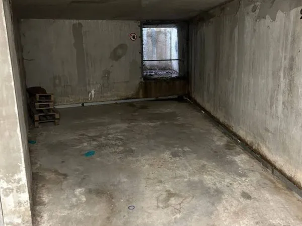 Parking 14 m²