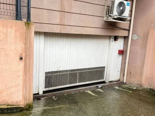 Parking 13 m²
