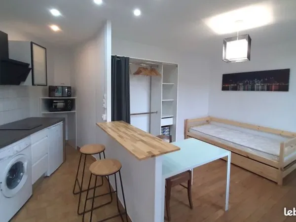 ✨ Studio lumineux meublé rénové au calme - Centre-ville - Balcon & loggia - 465 CC