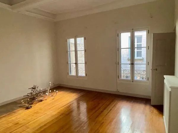 T4/5 - 160 m² - Volumes + cachet - Hôtel particulier centre historique
