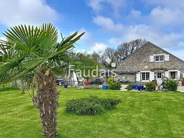 Charmante maison en pierre à 5 kms de la plage