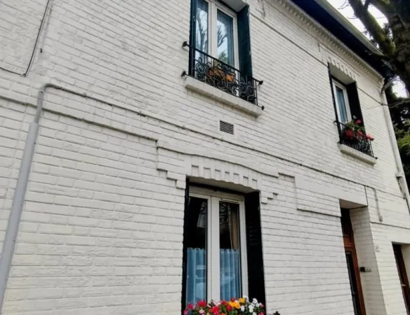 Rosny-Sous-Bois une maison des années 1950 pleine de douceur., une histoire, un nouveau chapitre à 2