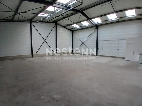 Local d'activité 146 m²