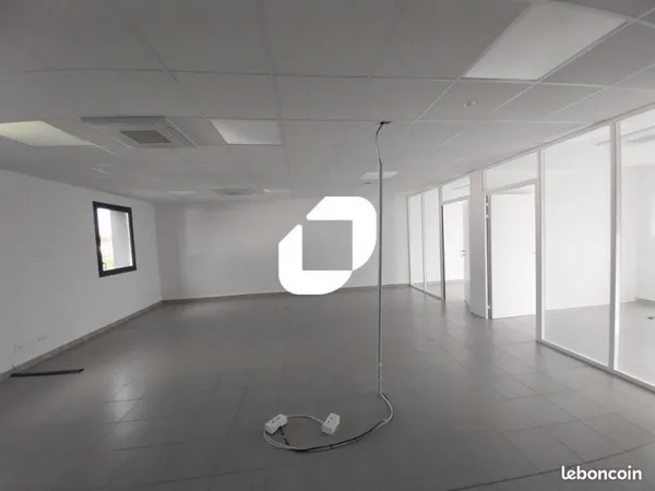 Bureaux 88 m²