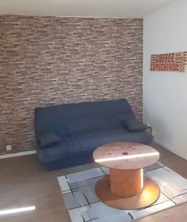 Studio meublé 24 m2 sauveterre de bearn