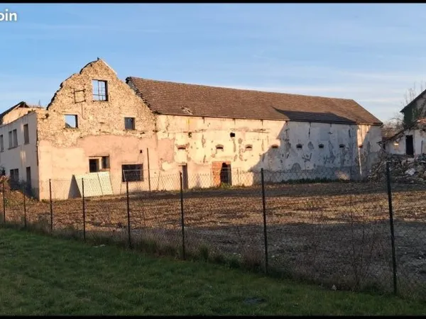 Grand immeuble à vendre