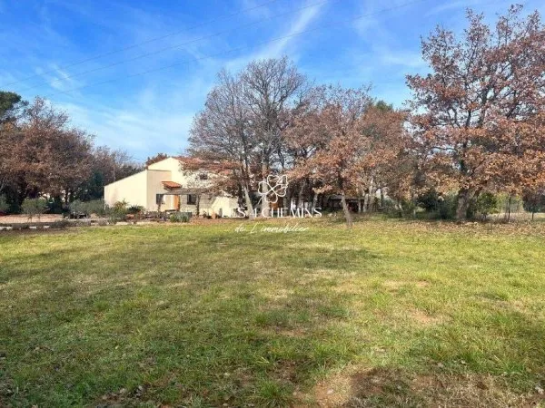 Villa 6 pièces 236 m²