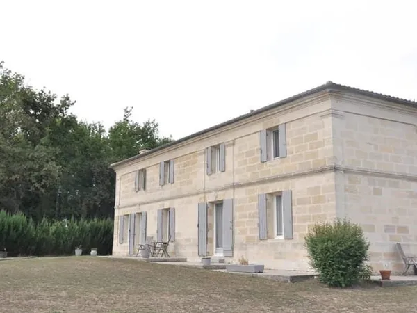 Propriété en pierre de 230 m² sur 2.10 ha