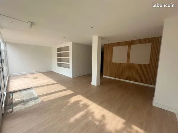 Local commercial à louer - 57 m² - PARAY VIEILLE POSTE