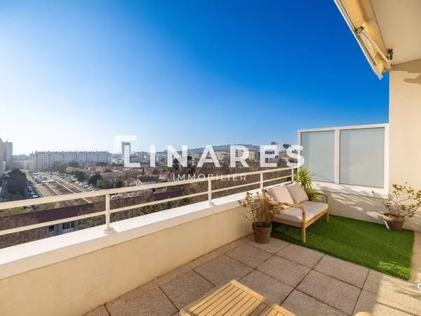 LE DUPLEX - Appartement T4 de 85m2 - Dernier étage - Terrasse de 21m2 - Double box - 13009