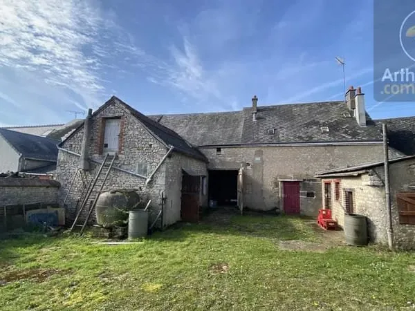 Maison de village Beauce la Romaine à rénover avec dépendances