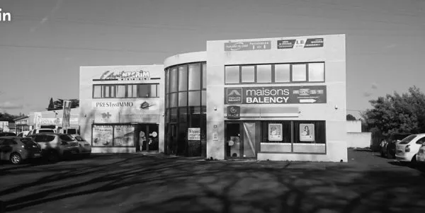 BUREAUX / LOCAL PROFESSIONNEL 75 m²