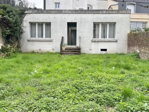 Immeuble avec maison À Vendre