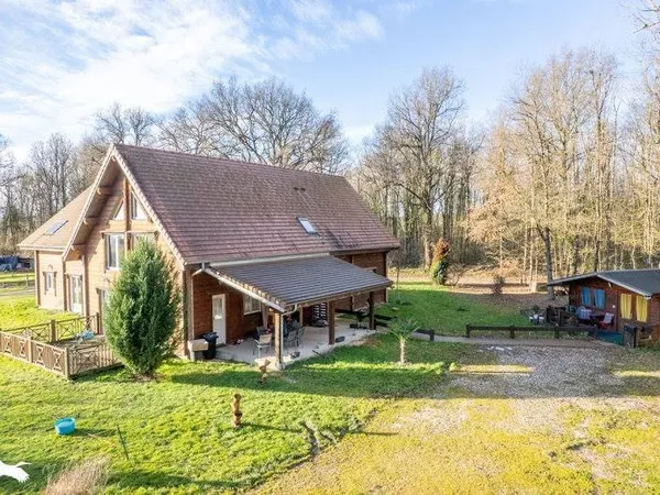 Maison 13 pièces 345 m²