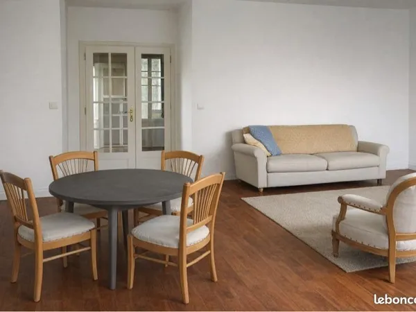 Appartement ancien avec beaucoup de charme