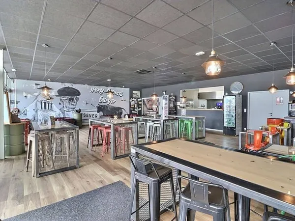 Boutique 161 m²