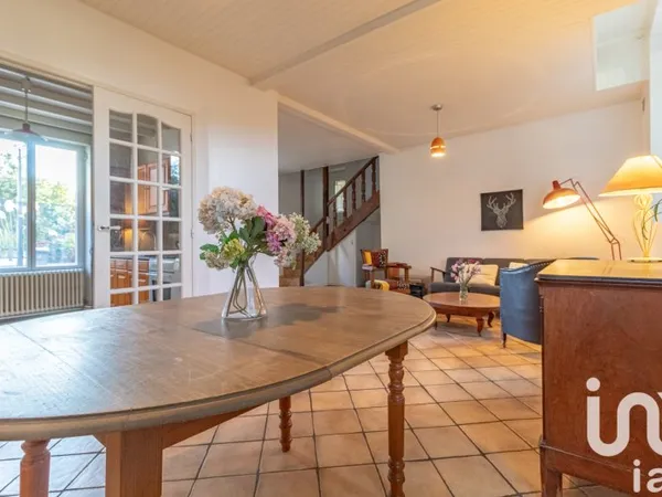 Maison 9 pièces 147 m²