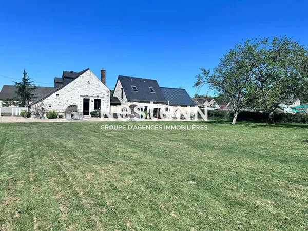 Vente propriété de charme dans la Vallée du Loir avec maison principale de 104 m² et gîte indépendan