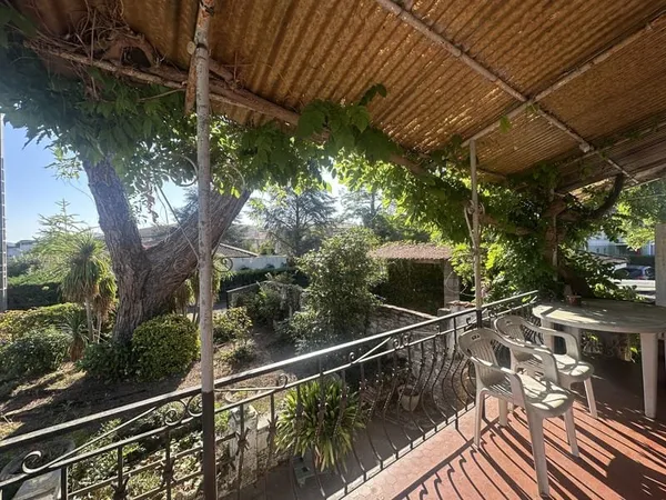 AGEN - MAISON AVEC GARAGE ET JARDIN