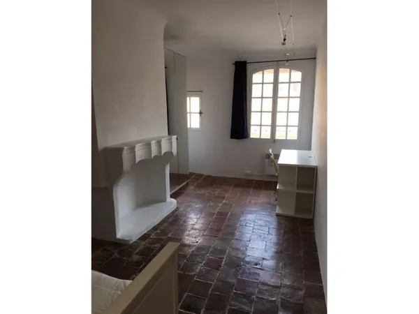 Loue Studio meublé à Aix en Provence Quartier Mazarin