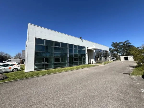 Local 506 m²