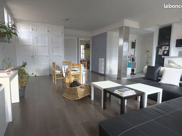 T3 86 m² lumineux - Vue dégagée - Garage fermé + cave - Proche Tréfilerie / Tram