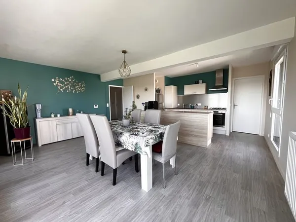 COUËRON BOURG - APPARTEMENT T4 + TERRASSE + DOUBLE STATIONNE