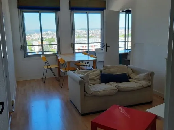 Chambre meublée dans coloc appartement pied des facs