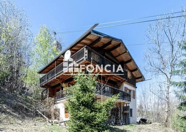 Chalet de caractère à réinventer - Les Chavants - Cadre exceptionnel
