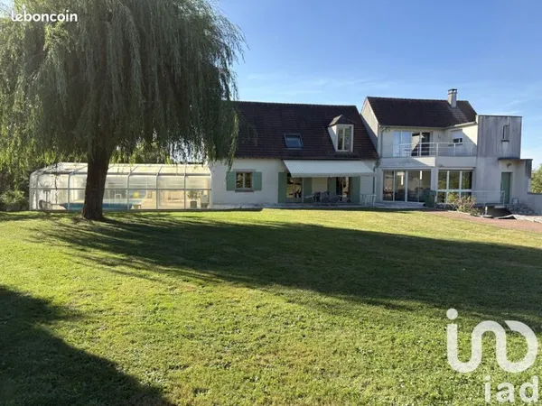 Maison familiale 10 pièces 237 m²