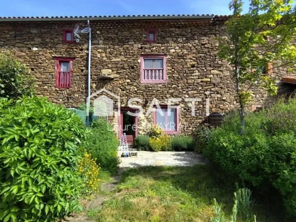 Maison en pierre avec terrain