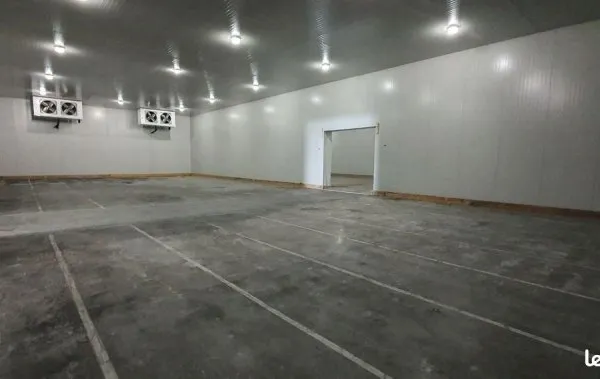 Bureaux 1600 m² SOUBISE