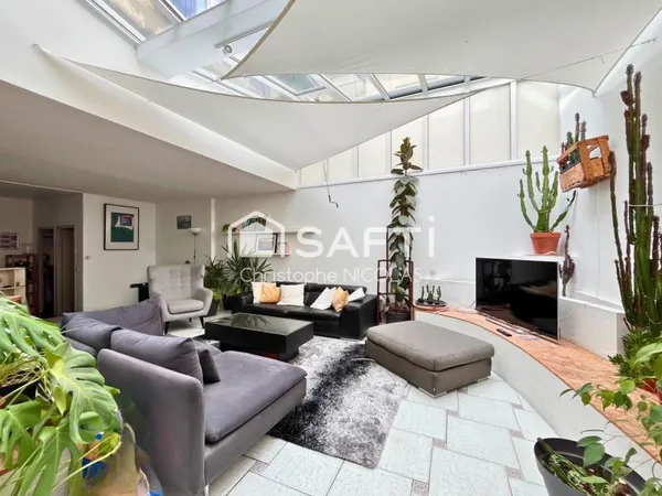 Maison proche place St Martial - Chartrons