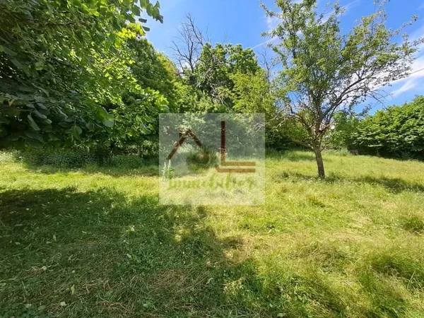 Terrain 1440 m²