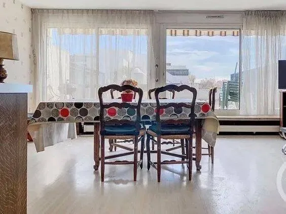 Appartement 4 pièces 84 m²