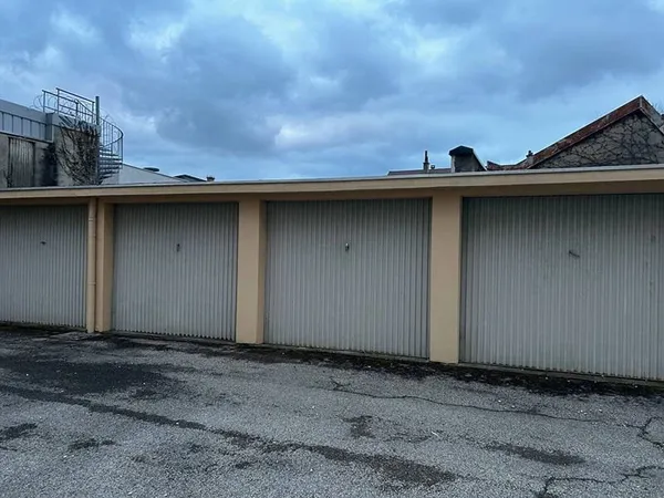 Stationnement Vente Oyonnax   7800€